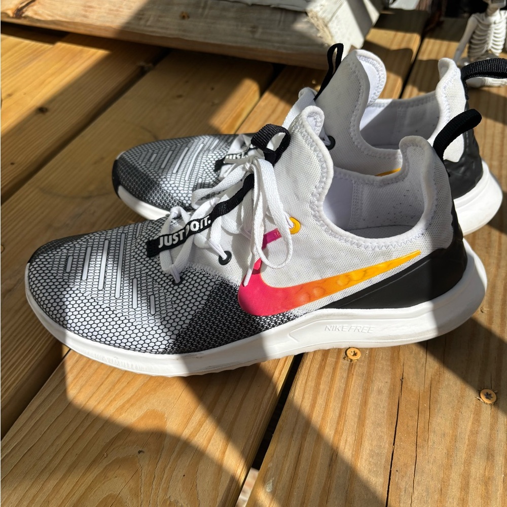 Nike Free training Black and White Running Shoes Women’s 10